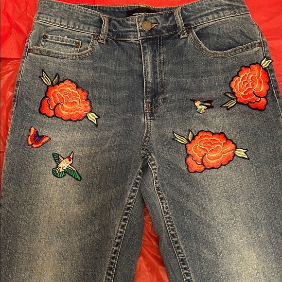 Embroidered jeans - Picture 4 of 11